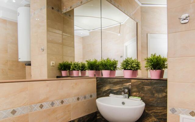 InnHome Apartments (ИннХоум) на площади МОПРа