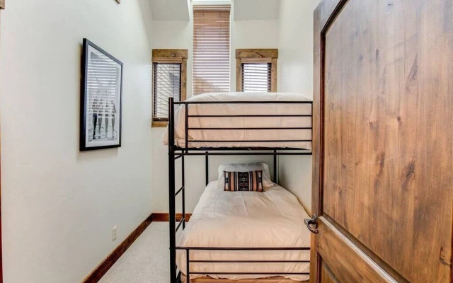 Comanche Peak by Boutiq