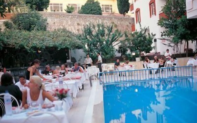 Diamore Hotel