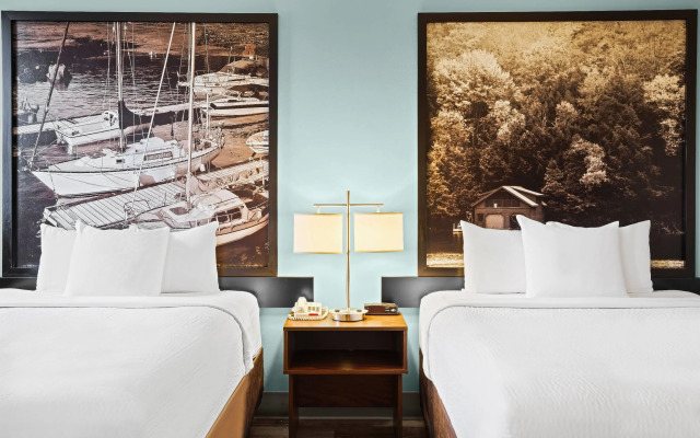 Super 8 by Wyndham Thunder Bay