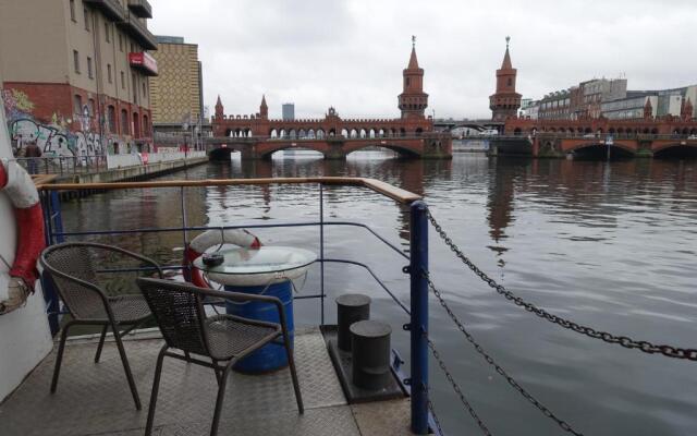 Eastern & Western Comfort Hostelboat