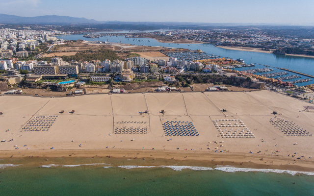 AP Oriental Beach