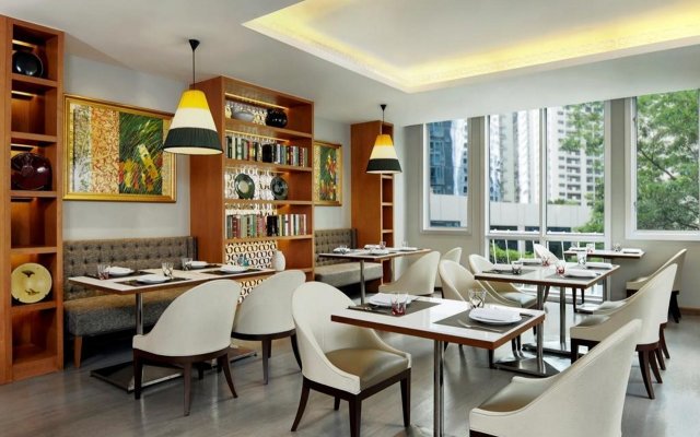 Mayfair Bangkok Marriott Executive Apartments SHA Plus +