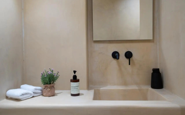 White Orchid Boutique Apartments