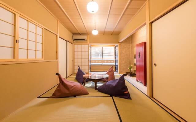 Guesthouse-Hana・Evergreen Hut