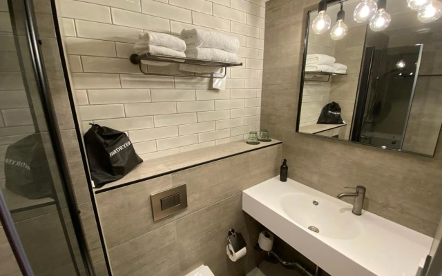 Skyline Airport Hotel