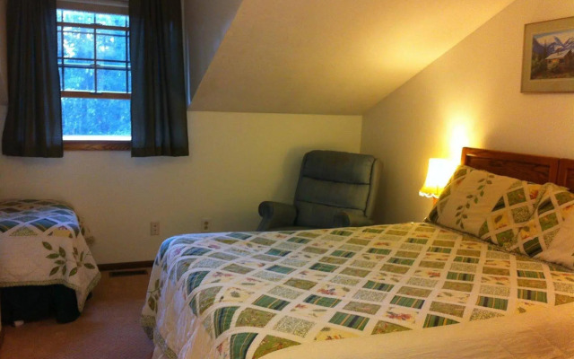 7 Gables Inn & Suites