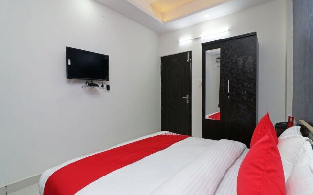 OYO 22605 Hotel Redstone
