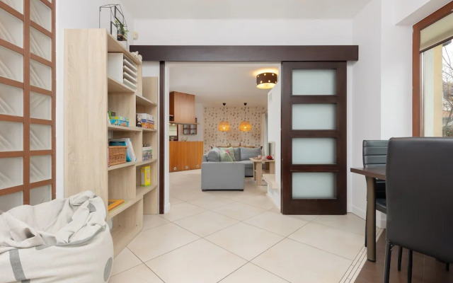 4-bedroom House in Warsaw by Renters