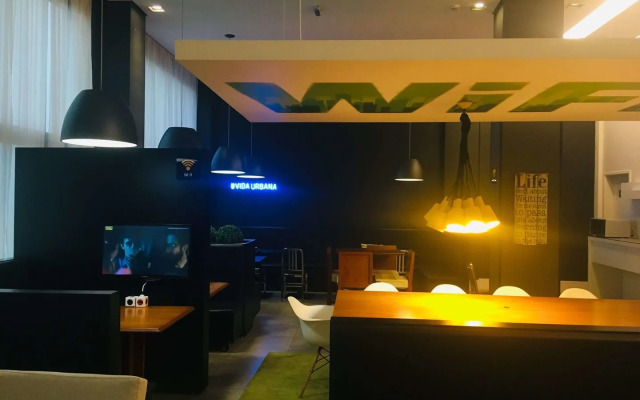 Golden Tower Shopping by Fênix Hotéis