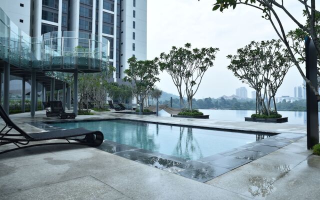 GT Home Tropicana Garden