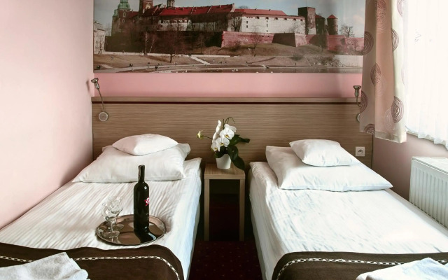 Hotel Vinci Airport