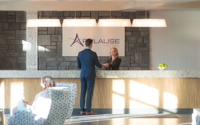 Applause Hotel by CLIQUE