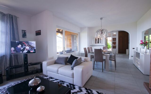 Villa Lakecomo - Ritrovo