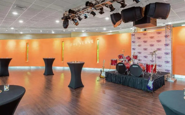 Crowne Plaza Boston Natick