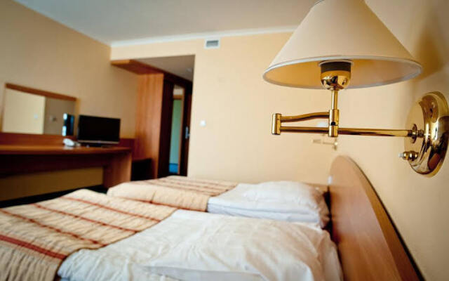 Hotel Atut w Licheniu