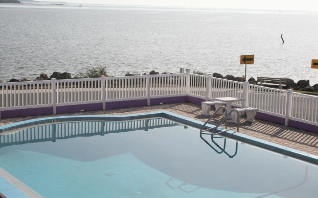 Beach Front Motel