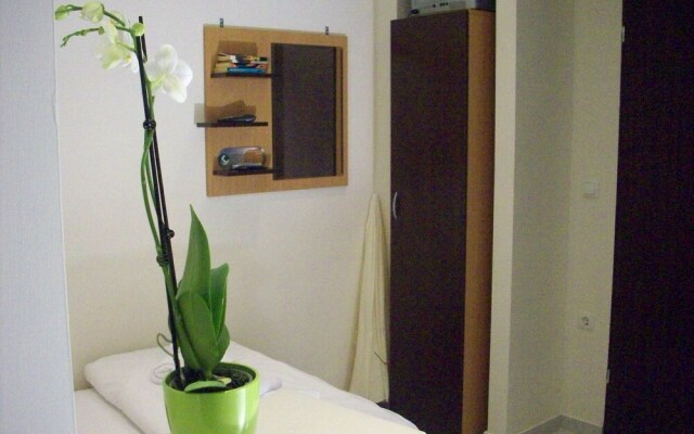 Posto studio 4 chania crete 100 m from the beach