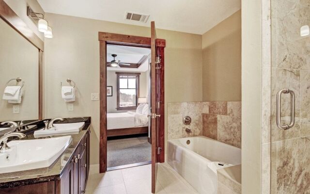 One Ski Hill Place S8325