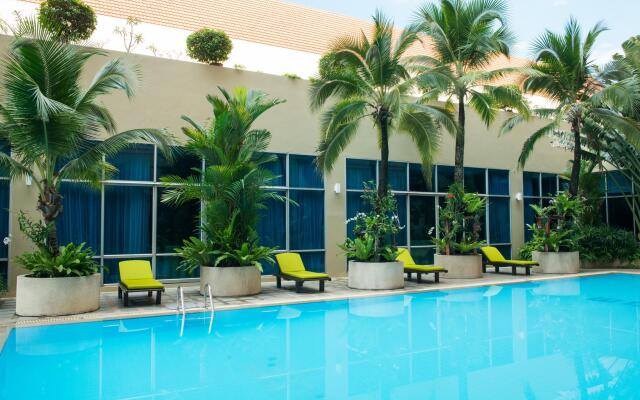 Krungsri River Hotel