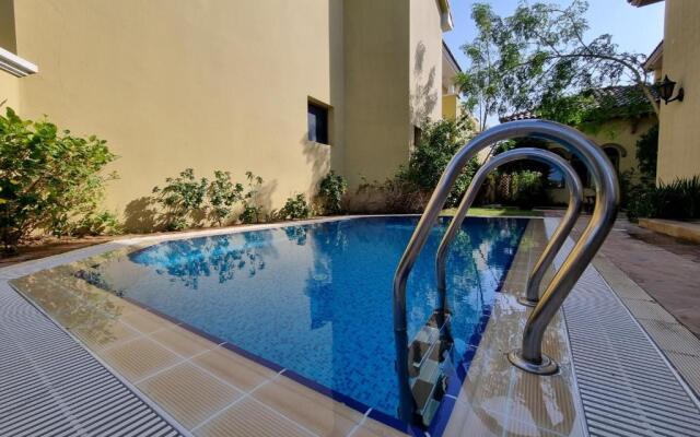 Palm Jumeirah Stunning 4BHK Villa