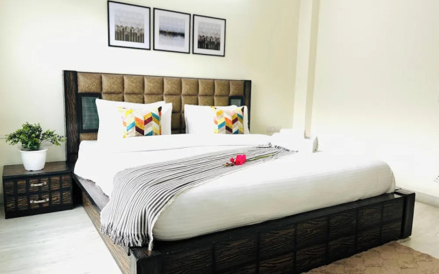 Olive Service Apartment Near Artemis