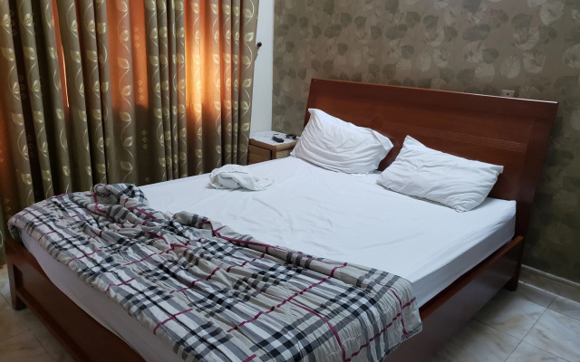 Nhu Huynh Hotel
