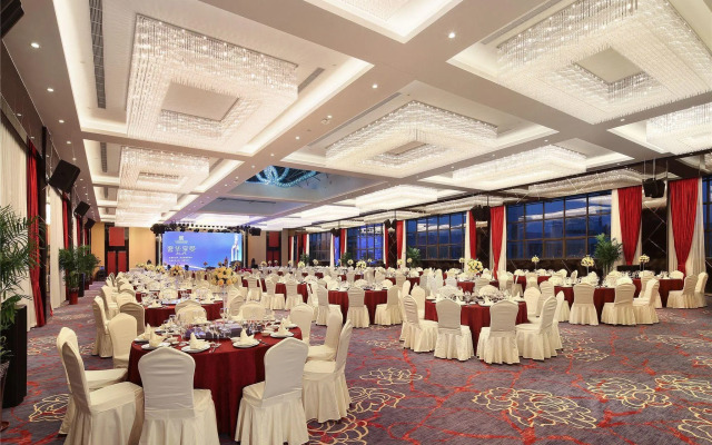 Yiwu Zhonglian Kaixin Hotel