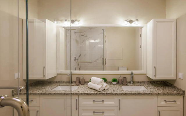 Апартамент Софийский