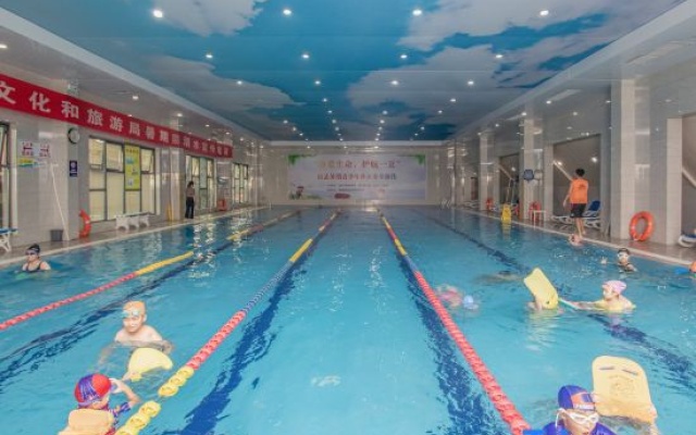 Lingzhou International Hotel – Pool – Shiyan