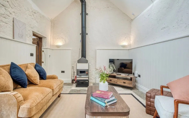 The Cider Barn - Gorgeous 2BD Near Bath