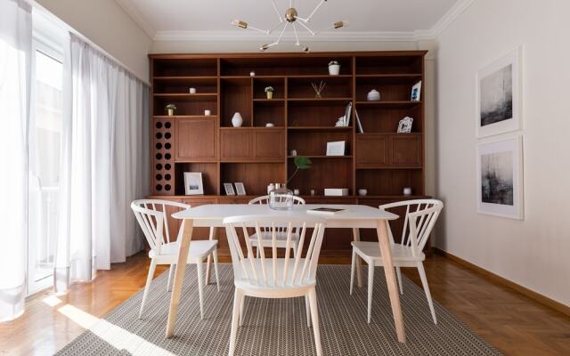 UPSTREET Chic Flat in the Heart of Athens