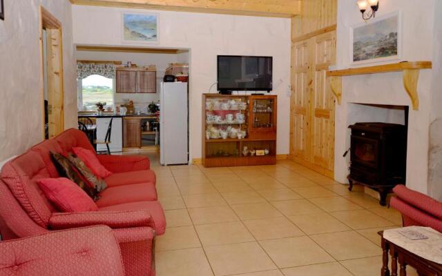 Cottage 216 - Roundstone