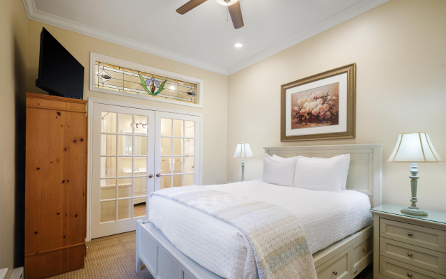 Best Western Grandma's Feather Bed