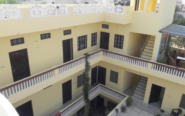 Keshav Palace