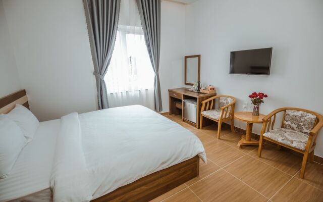RedDoorz Premium Anh Duc Da Lat Hotel