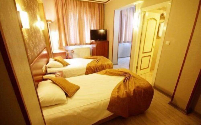 Uzun Jolly Hotel