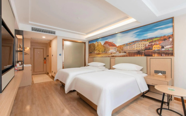 Vienna Hotel Fenghuang Branch