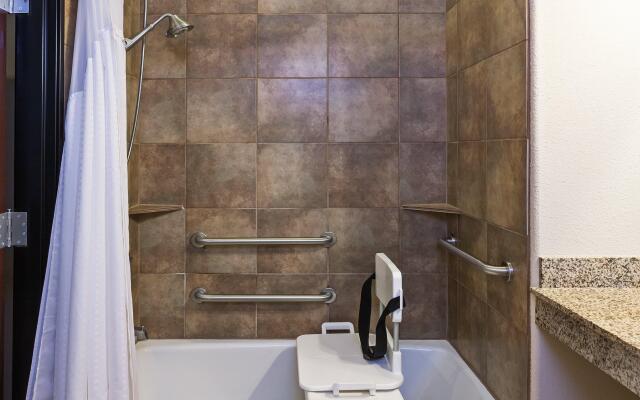 Holiday Inn Express Hotel & Suites Brady by IHG