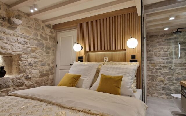 VIU2 Castle