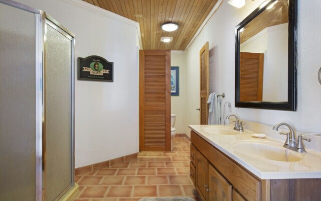 Neptune Cove 5 Bedroom Home