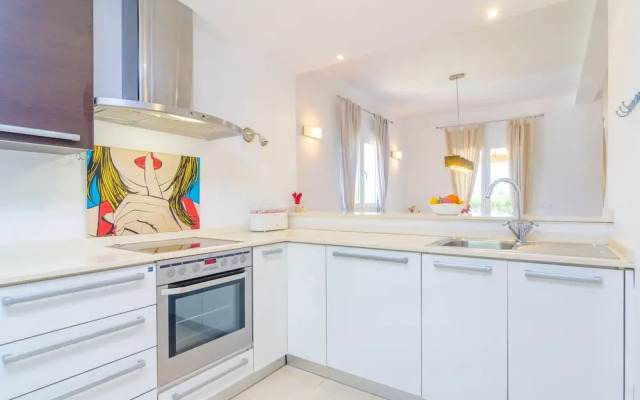 Voltora in Campos With 3 Bedrooms and 3 Bathrooms