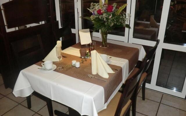 Hotel Pension Am Hafen + Pfannkuchenhaus