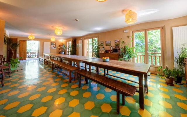 Eco-hôtel et Yourtes du Mercantour