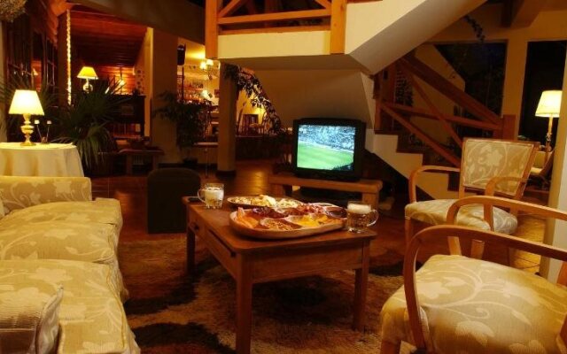 Plaza Mayor Hosteria