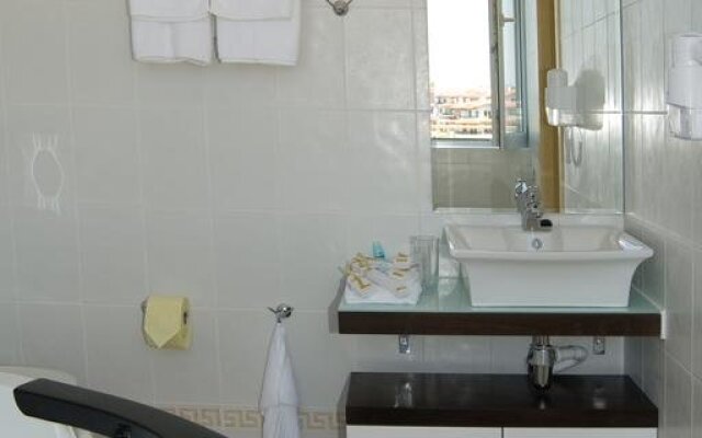 Hotel Romance