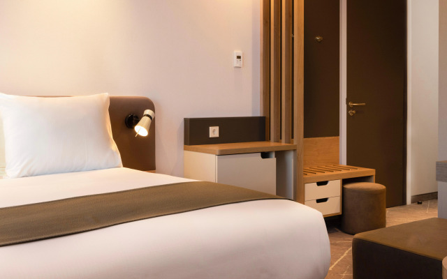 Holiday Inn Eindhoven Airport by IHG