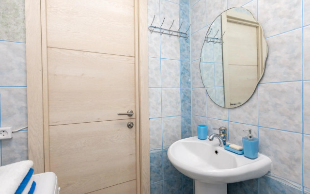 Пять Звёзд на Ленина 54