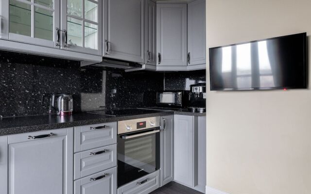 Apartments B. Sampsonievsky 4-6