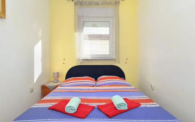 Apartment 1982